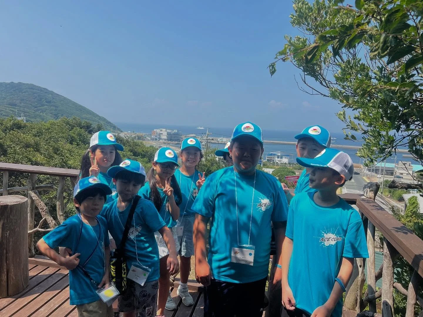 Made it to Aichi and ready to kick off this beachside adventure for the next few days! With a nice ocean breeze and the blue bird skies this should be fun. #summercamp #summercampjapan #englishcamp #beach #tiedyeshirt #kidscamp #memoriesforlife❣️ #ai