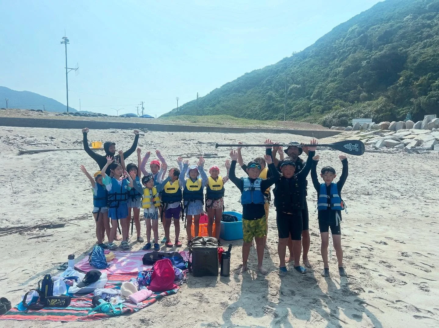 Stand up paddling on the beach. What a great day with the local surf school. Kids challenged themselves and were able to get up and go for a good paddle. #summer #summercamp #sup #englishcamp #kidscamp #schoolsout #adventure #nature #beach #beachlife