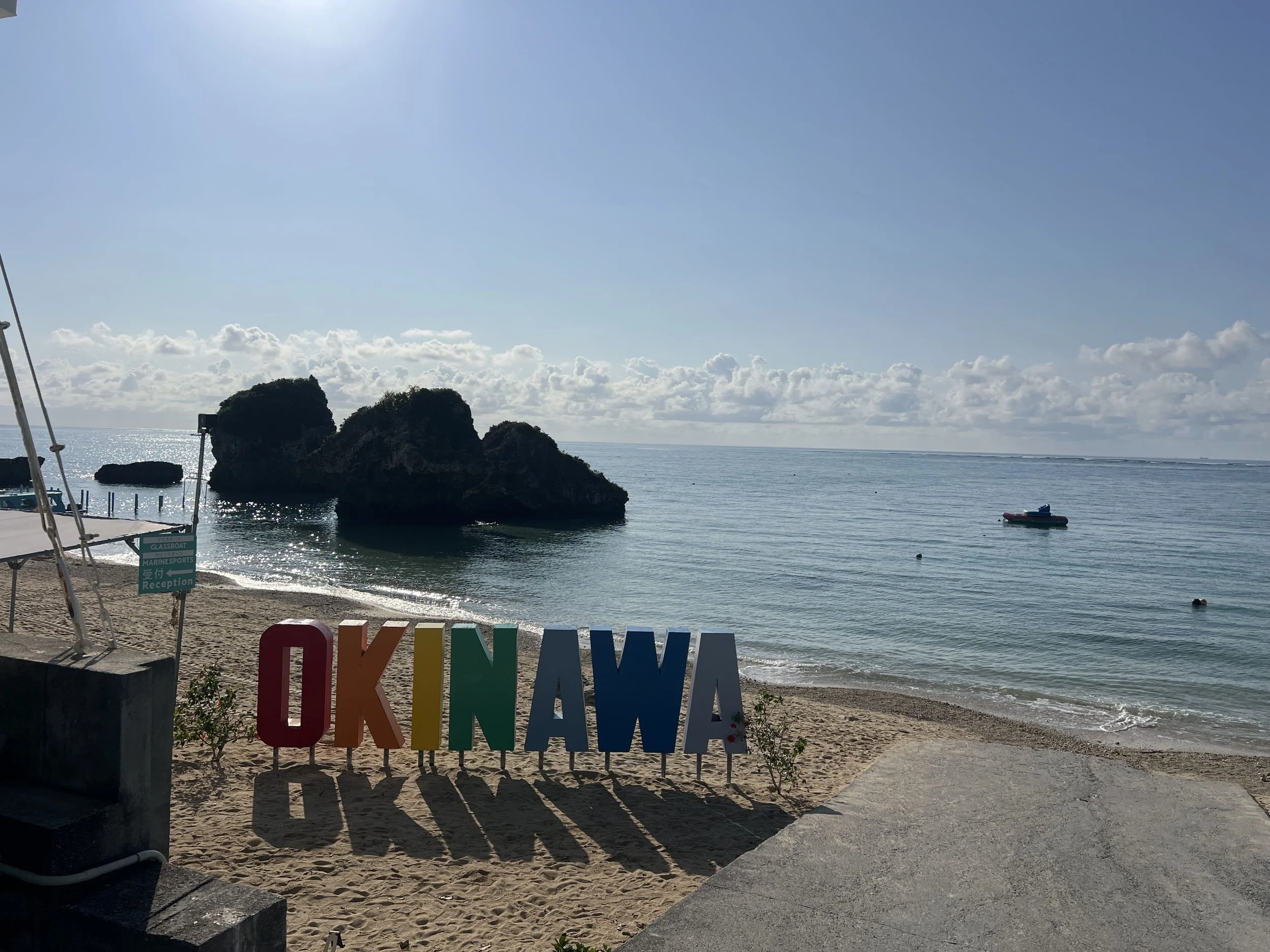 渡嘉敷島をスクーターで大冒険！