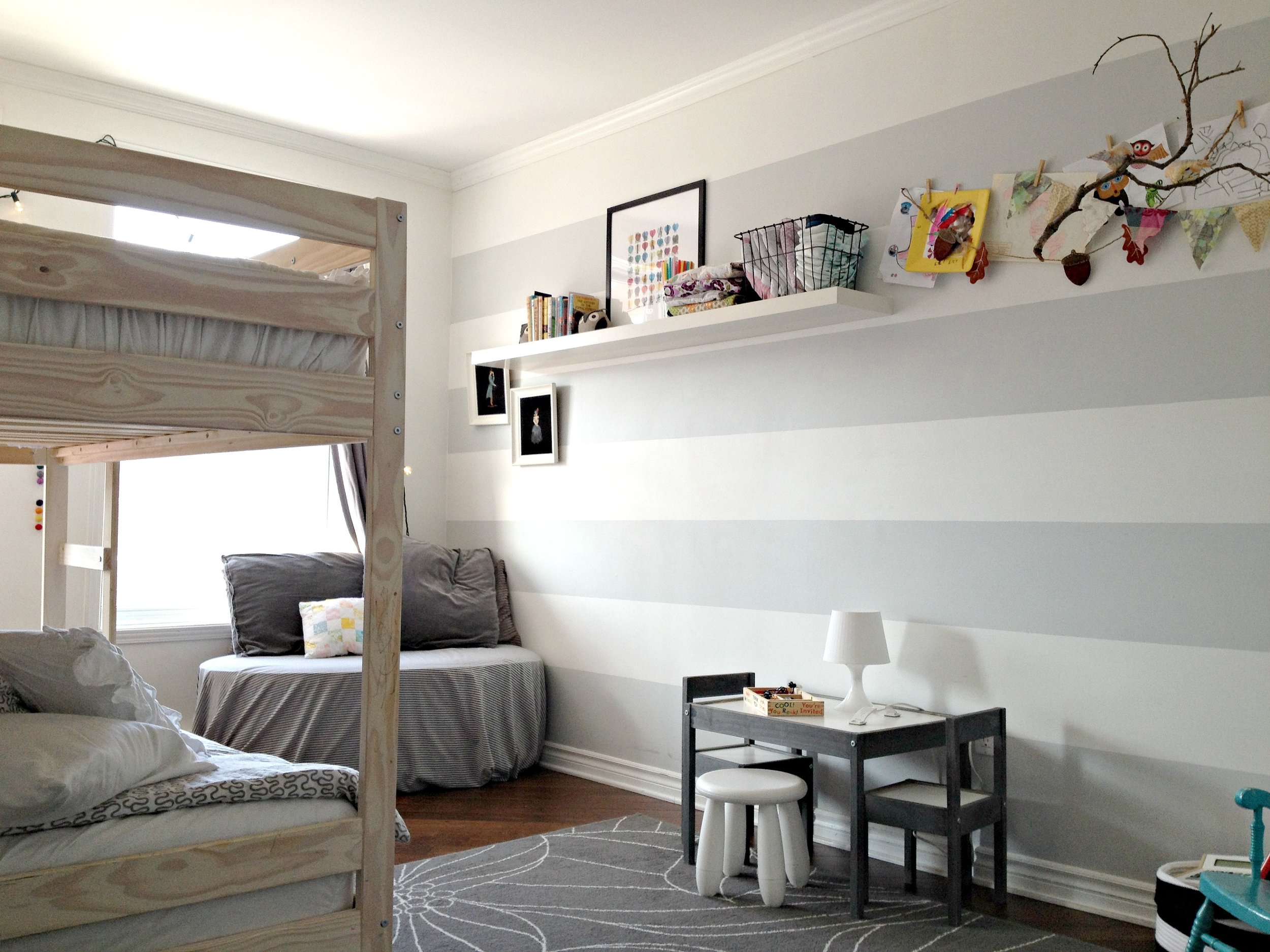 Our Nest in the City's Em Morrice 3 kids under 6 share this room