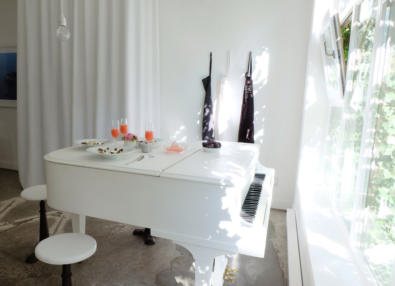 Dining Room/Kitchen Table/Grand Piano Photo: Melissa Mercier