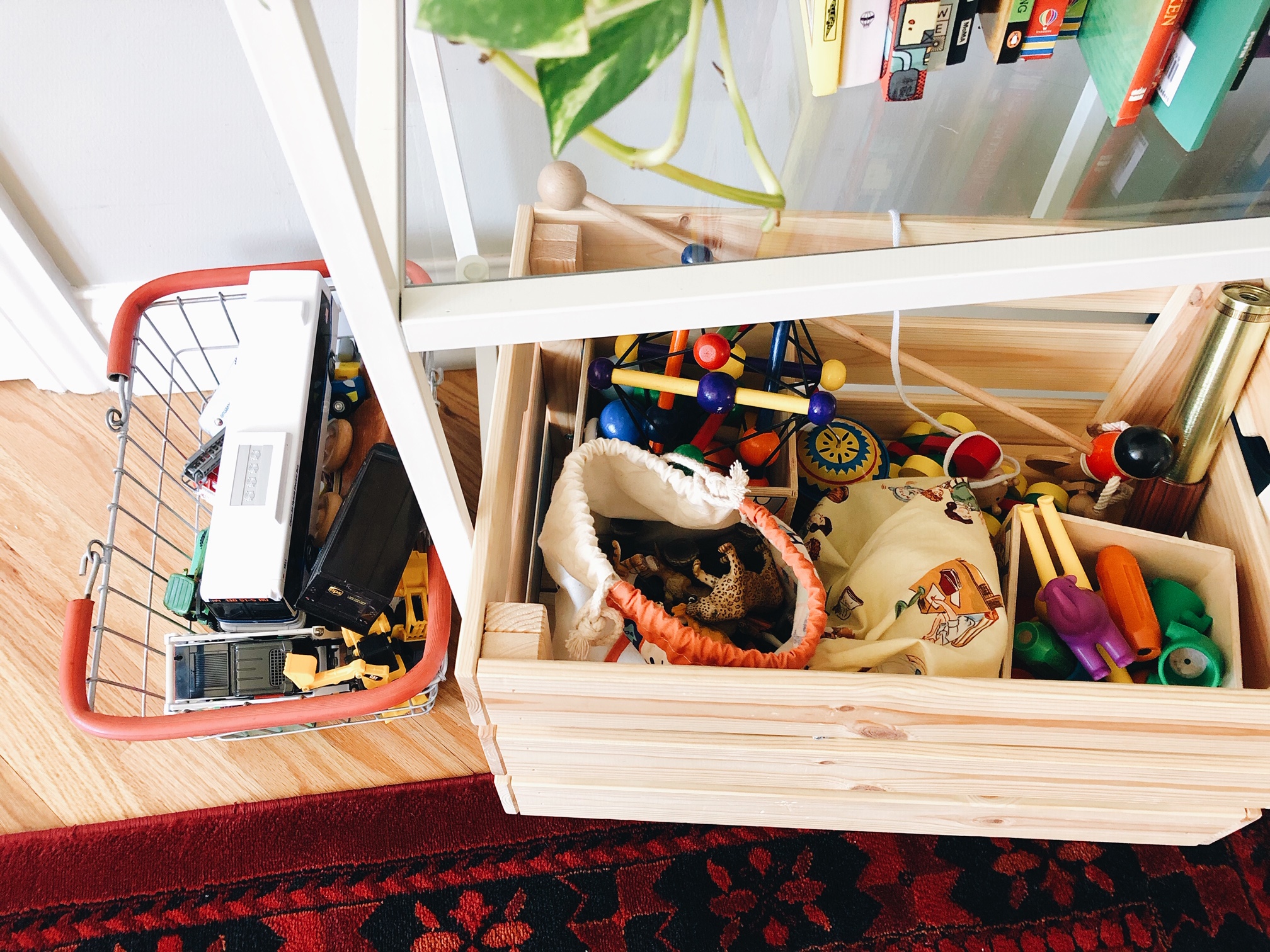 Toy Storage and Organization in a Small Space. Mandalyn Renicker @mandalynrael