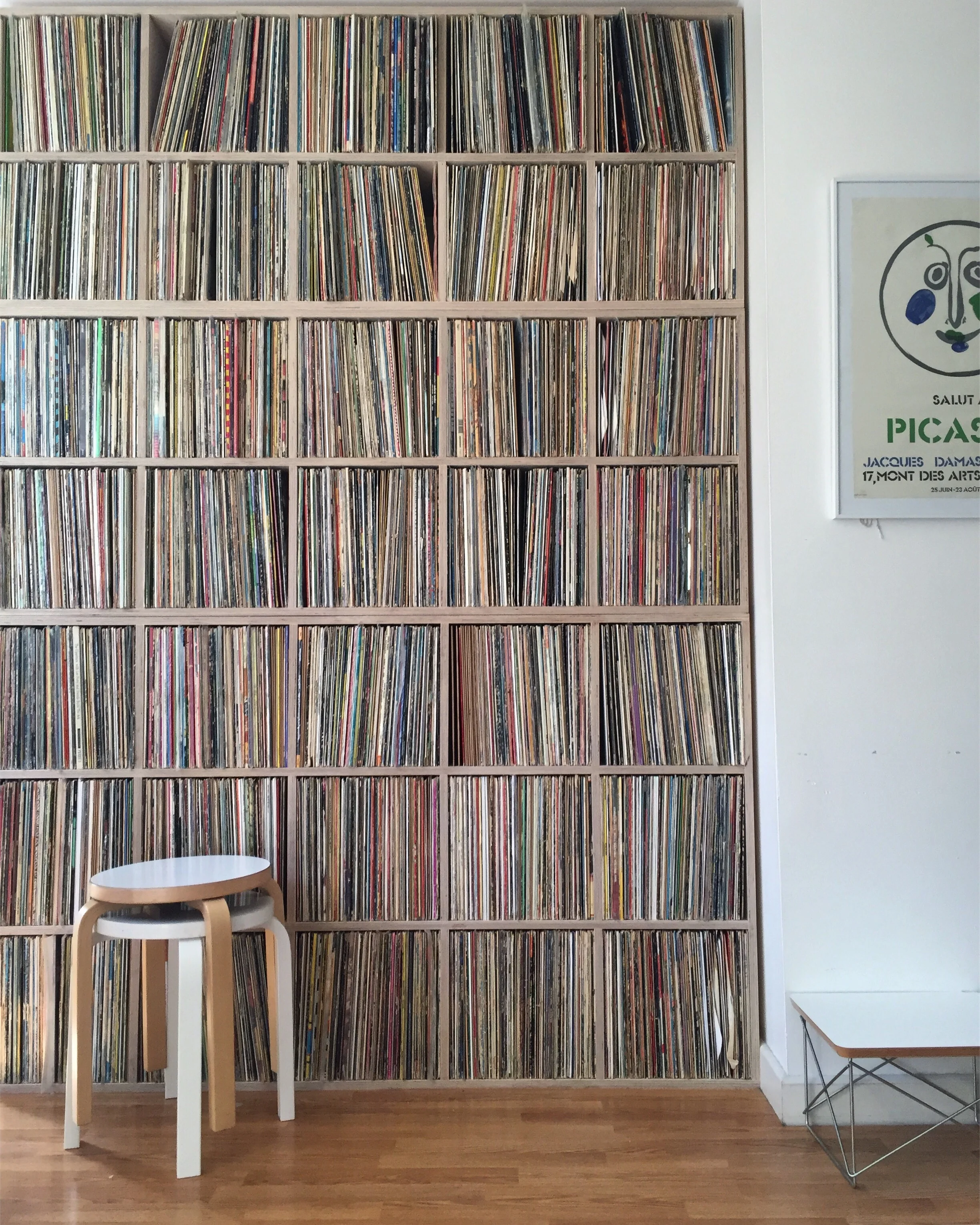 Small Home Tours: Jessica (@small.solutions__) and Family of 5 in 650 square feet