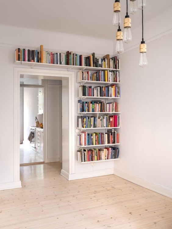 Book Smart in Small Spaces — 600sqftandababy