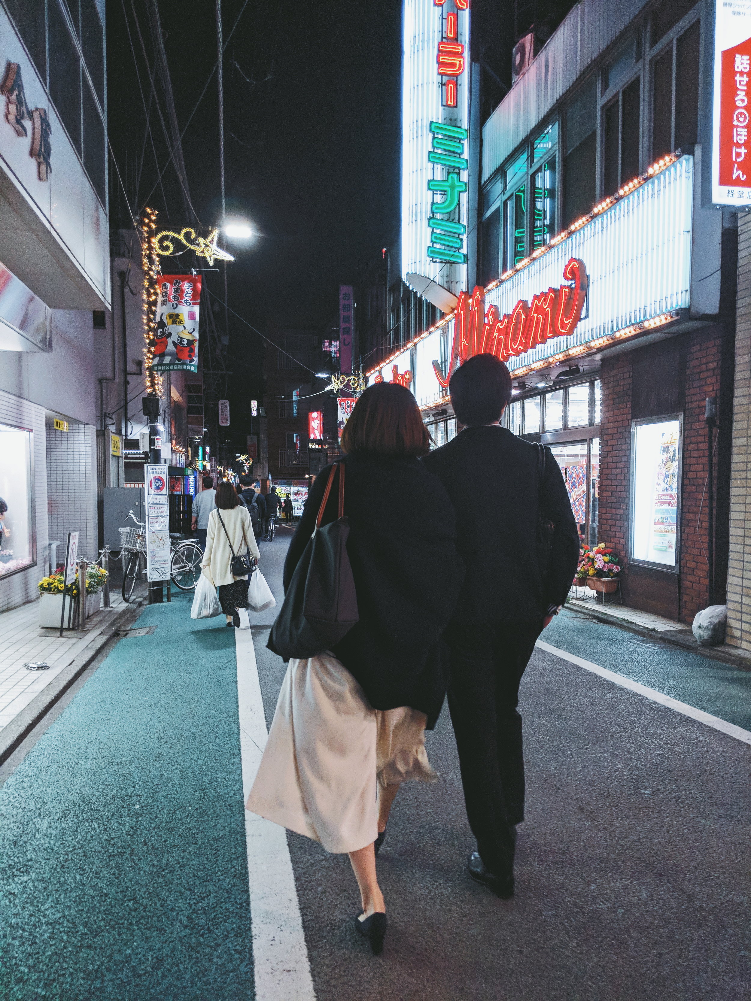 Late night 恋人(koibito) lovers in Kyodo, Pixel 2
