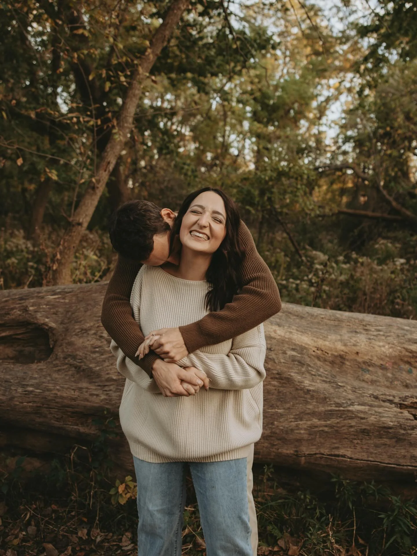 Missing fall &amp; hanging out with these two cuties!! 2026 is going to be AMAZING!!!

#midwestweddingphotographer #midwestengagementphotographer #engaged #wednebraska