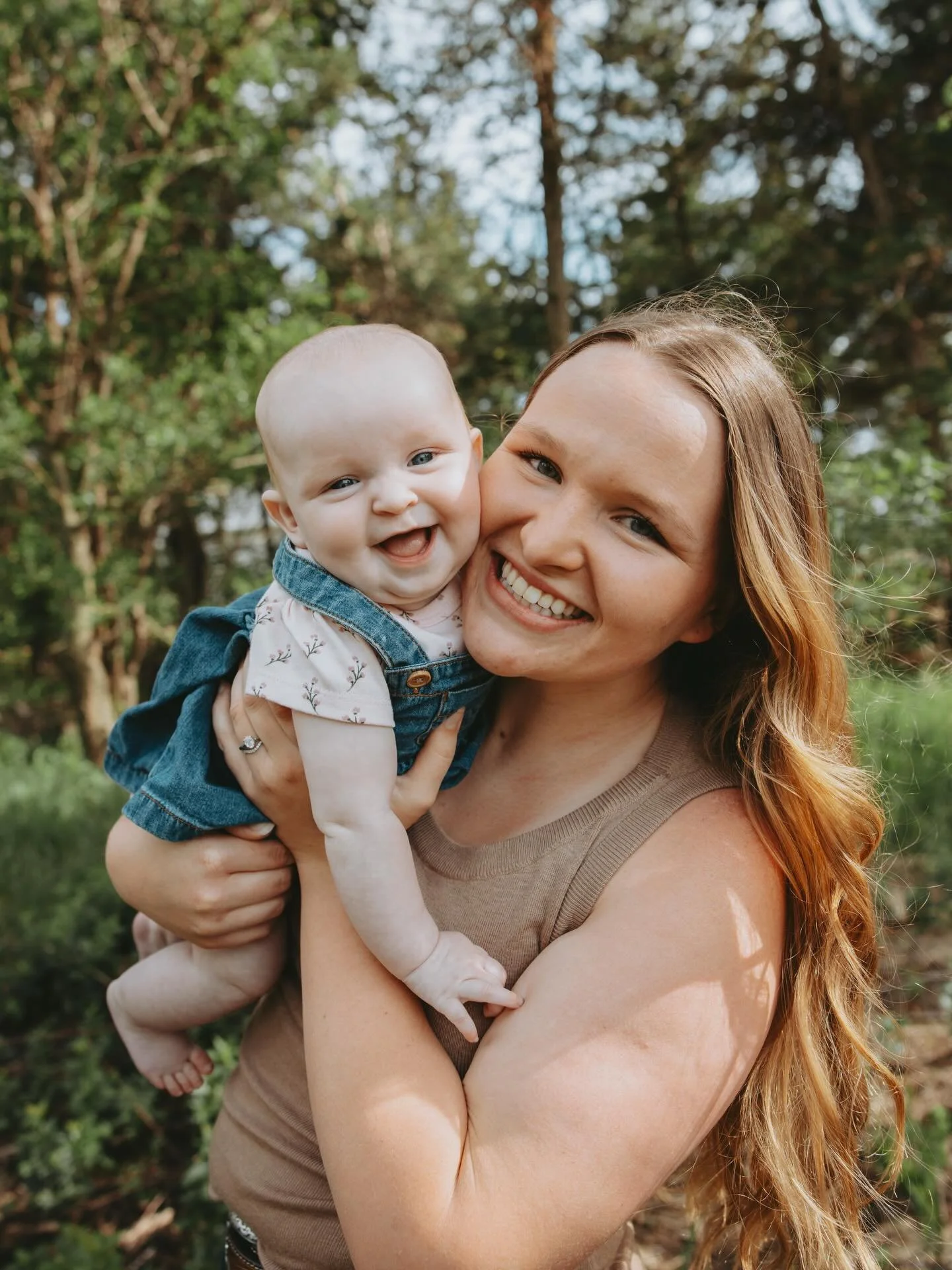 I love what I do but especially when I get to capture my cutie little niece and her cutie little family 🫶🏼