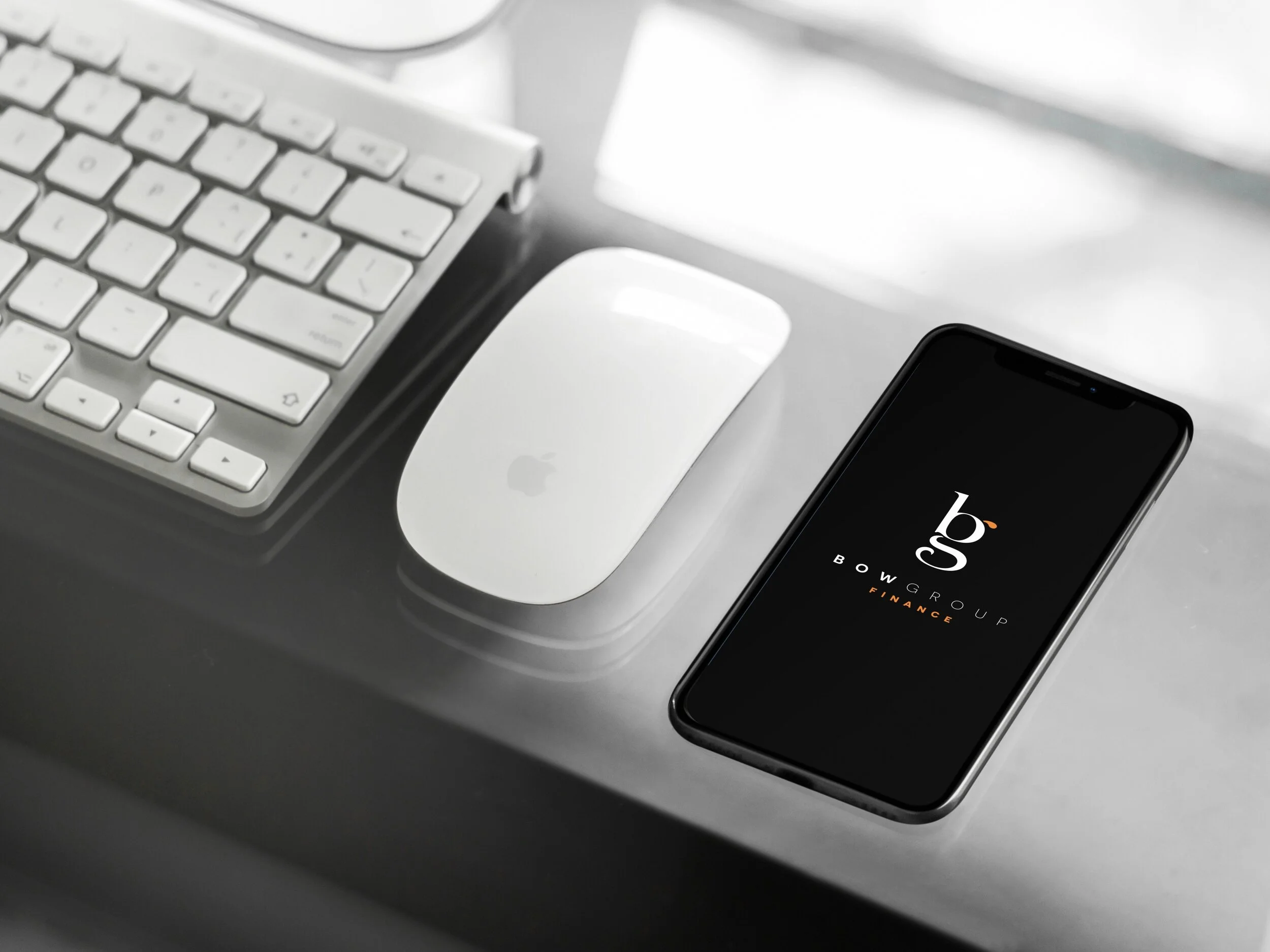 iphone-x-mockup-lying-next-to-an-apple-desk-at-the-office-a17503.JPG