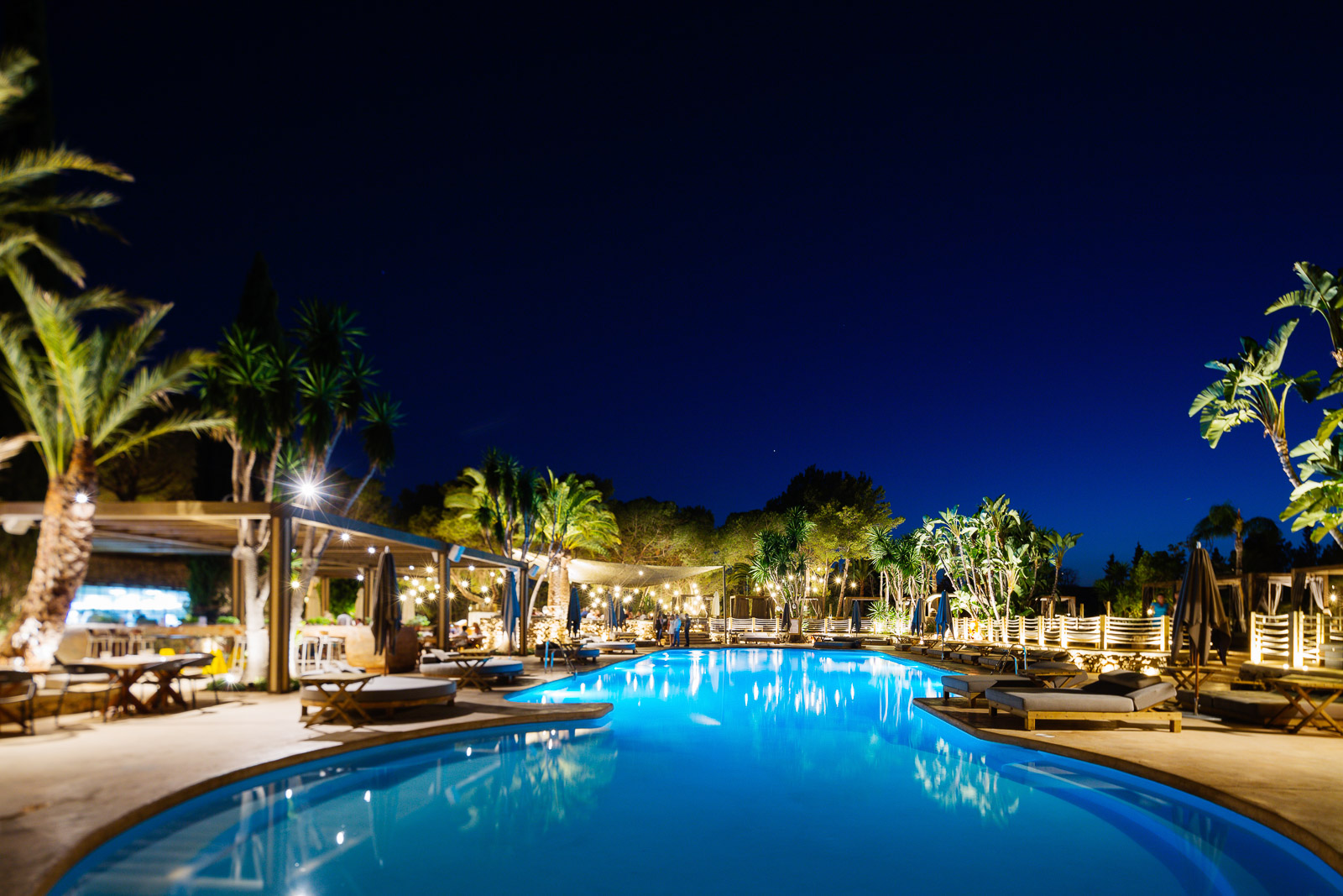  Nao Pool Club in Marbella by EstudioIN 
