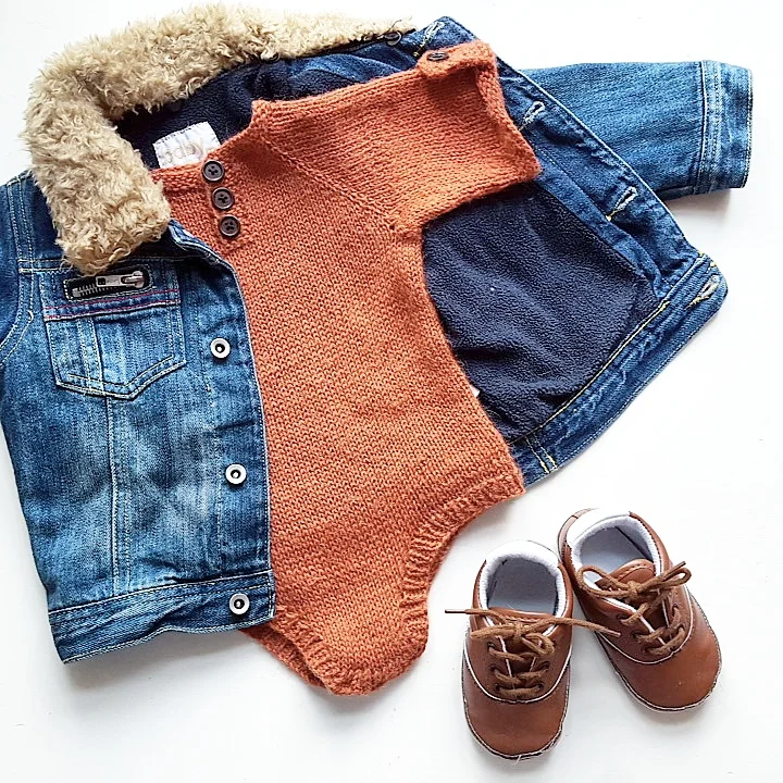 Fridadrakt i rustfarget alpakka, med fineste olajakka til.