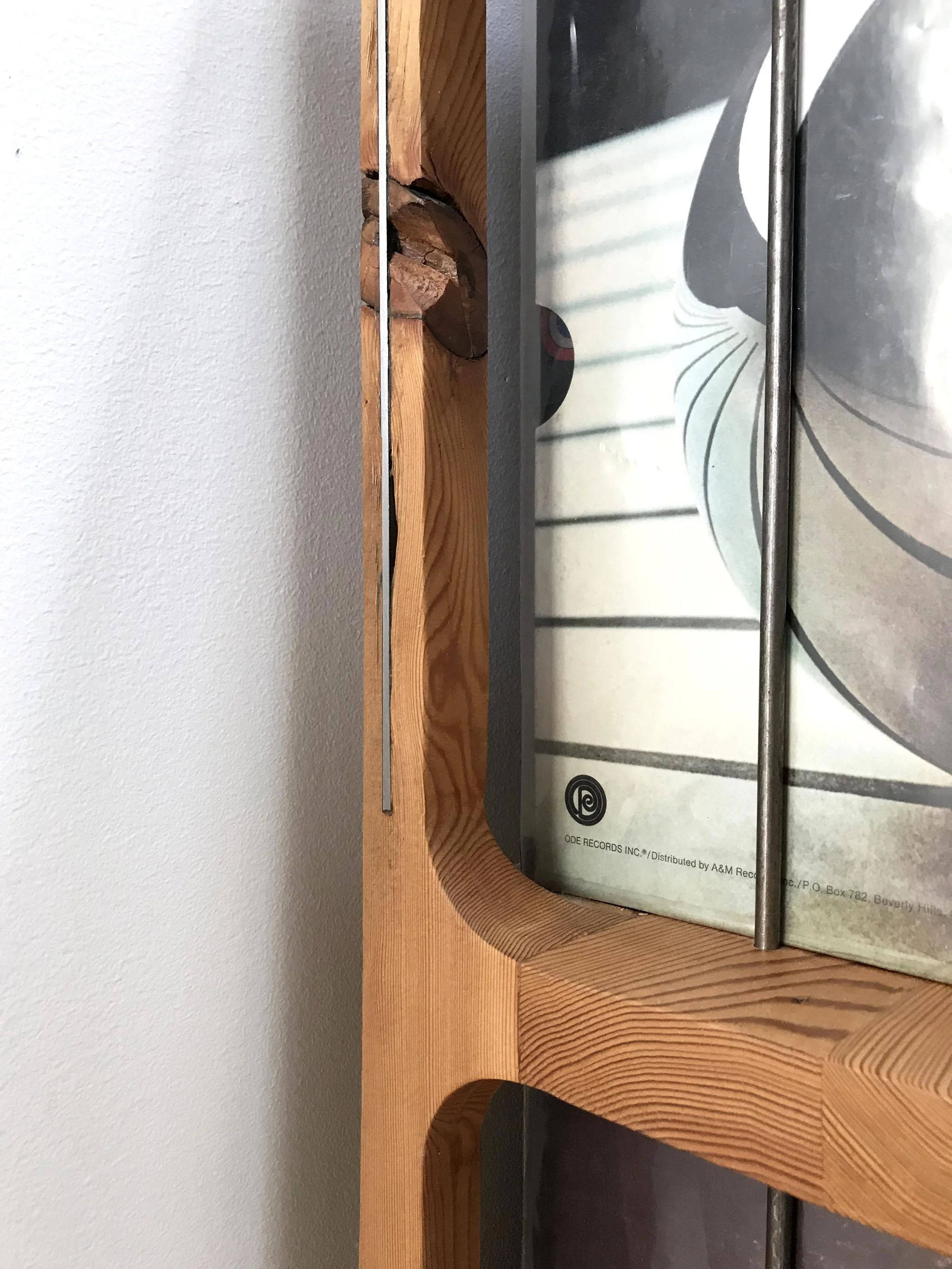 Splint defects in the wood are embraced and celebrated