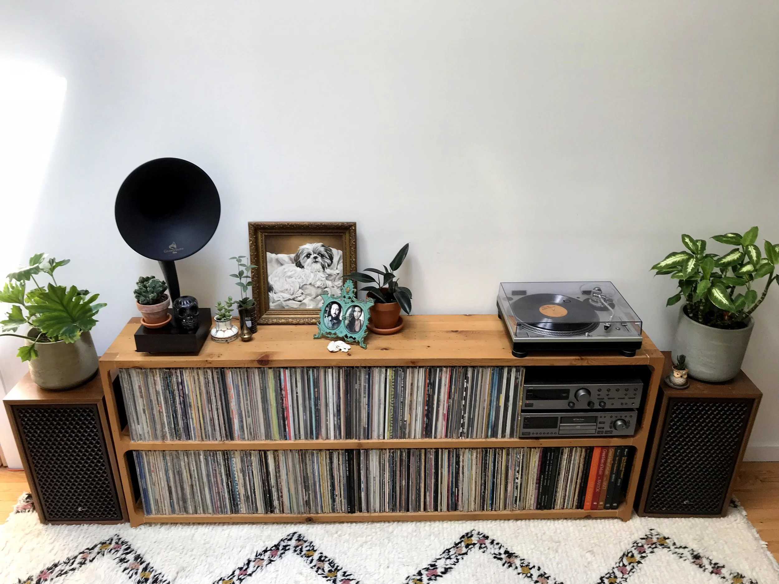 Analog with the modern age of digital, the appreciation of touching and smelling enhances the musical experience