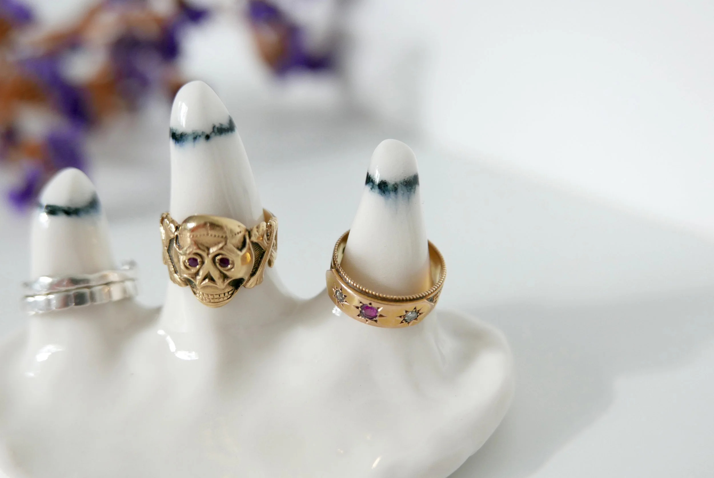 ring holder close up.jpg