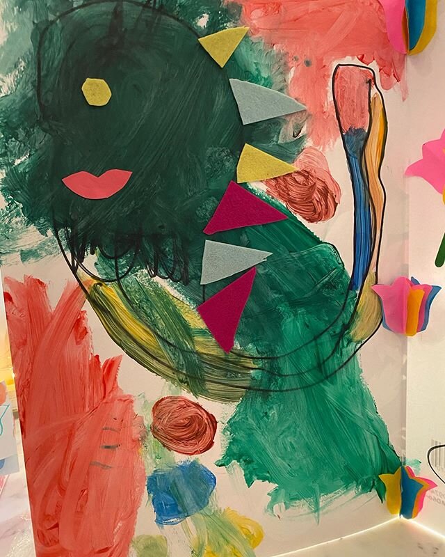 They filled my day with art, love, and dance. Perfection cannot even begin to describe yesterday. Thank you to my budding artist #SBG my loving babies and @dance_church  for helping me work at this postpartum body and still have fun ⭐️🌷✨