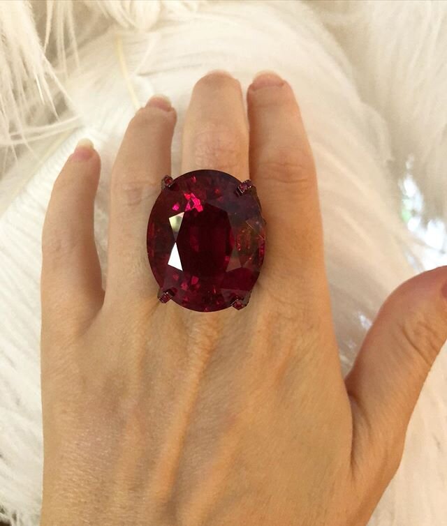 July Birthdays take note: Might I suggest just one ruby/rubellite ring for your collection? One and done sort of birthday gift? #lydiacourteille #ruby #rubellite