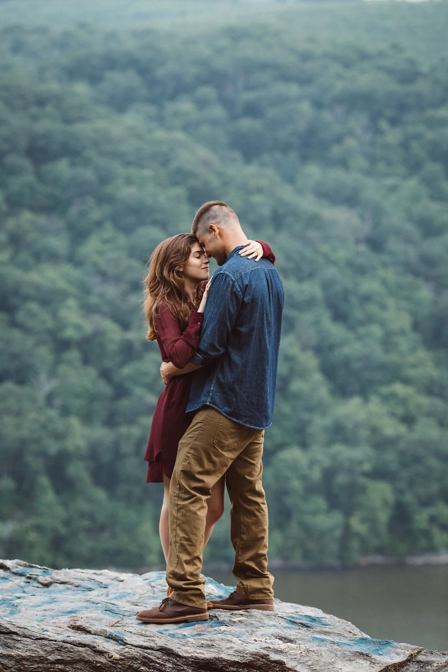 Red Oak Weddings | New York, New Jersey and Pennsylvania wedding vendors, resources and inspiration for the modern couple | Engagement Session | Ali Paul Co.