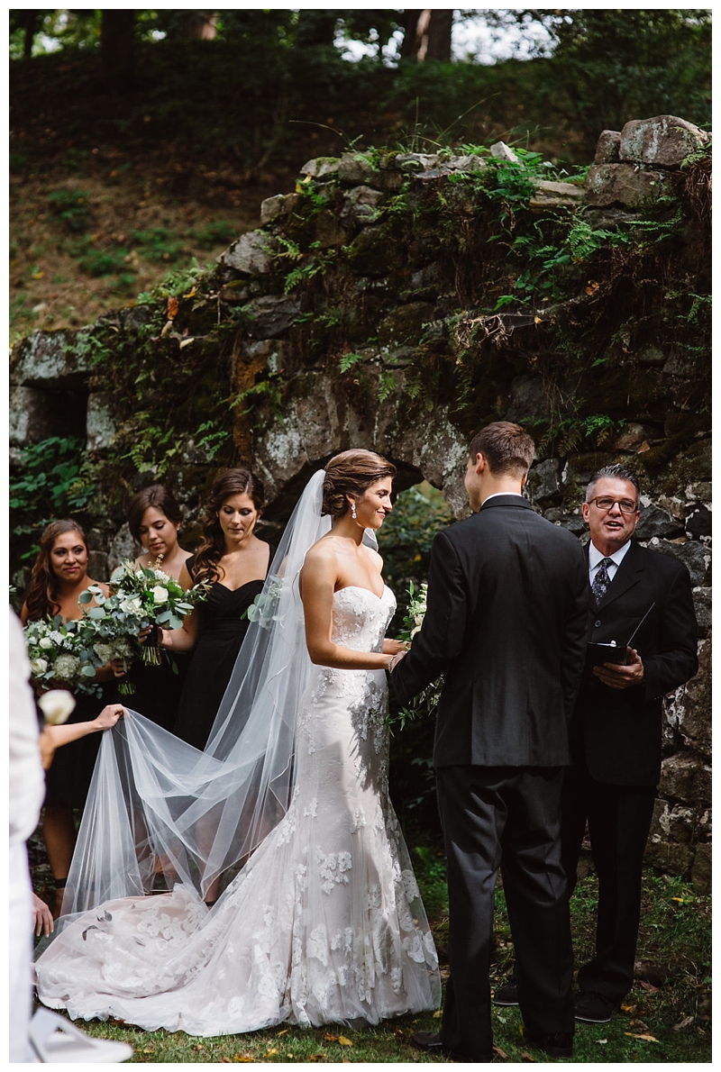 Red Oak Weddings | New York, New Jersey and Pennsylvania wedding vendors, resources and inspiration for the modern couple | Moonstone Manor | Ali Paul Co Photography