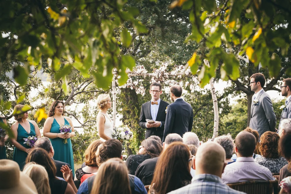 Red Oak Weddings | New York, New Jersey and Pennsylvania wedding vendors, resources and inspiration for the modern couple | All Who Wander Events