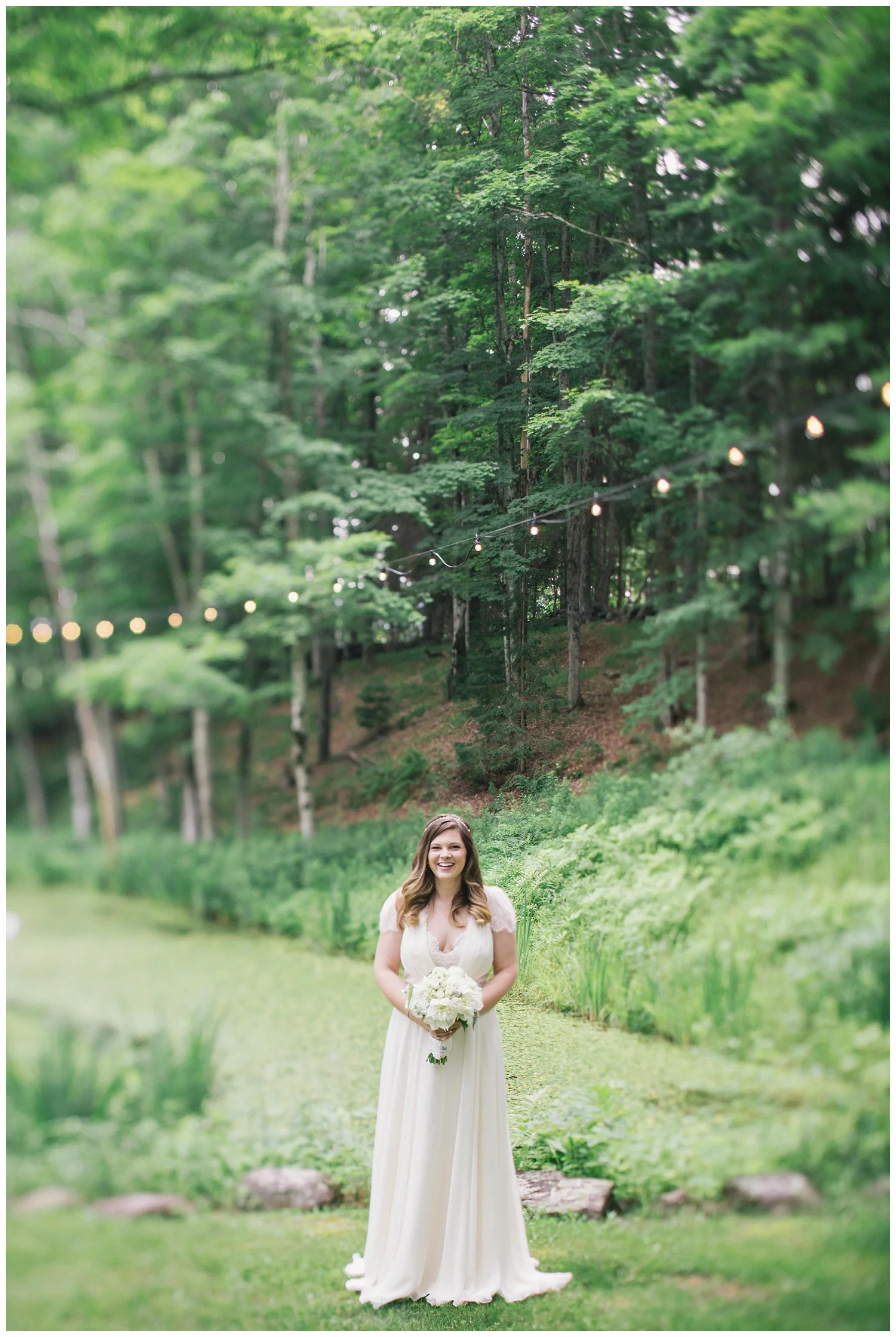 The Roxbury Barn Wedding Venue | Bride and Groom | Barn Wedding