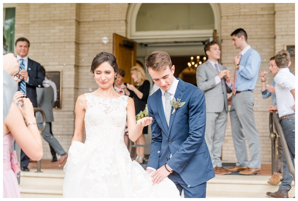 For the modern couple planning their wedding in NY, NJ + PA. Real weddings, engagements, inspiration + more!