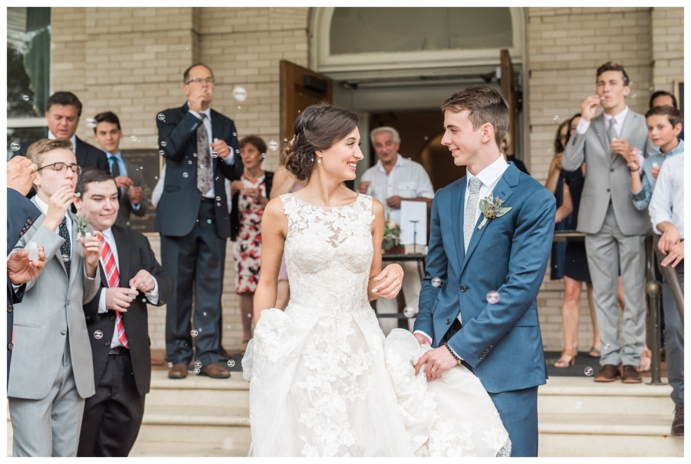 For the modern couple planning their wedding in NY, NJ + PA. Real weddings, engagements, inspiration + more!