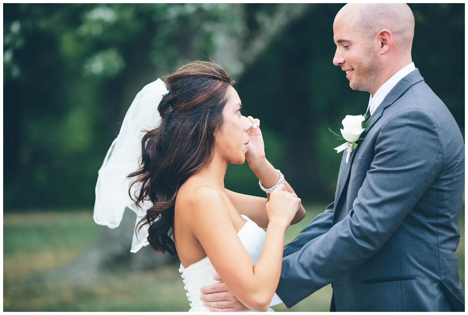 For the modern couple planning their wedding in NY, NJ + PA. Real weddings, engagements, inspiration + more!