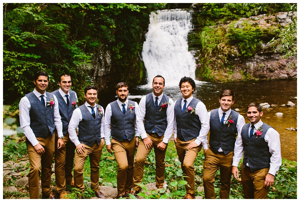 For the modern couple planning their wedding in NY, NJ + PA. Real weddings, engagements, inspiration + more!