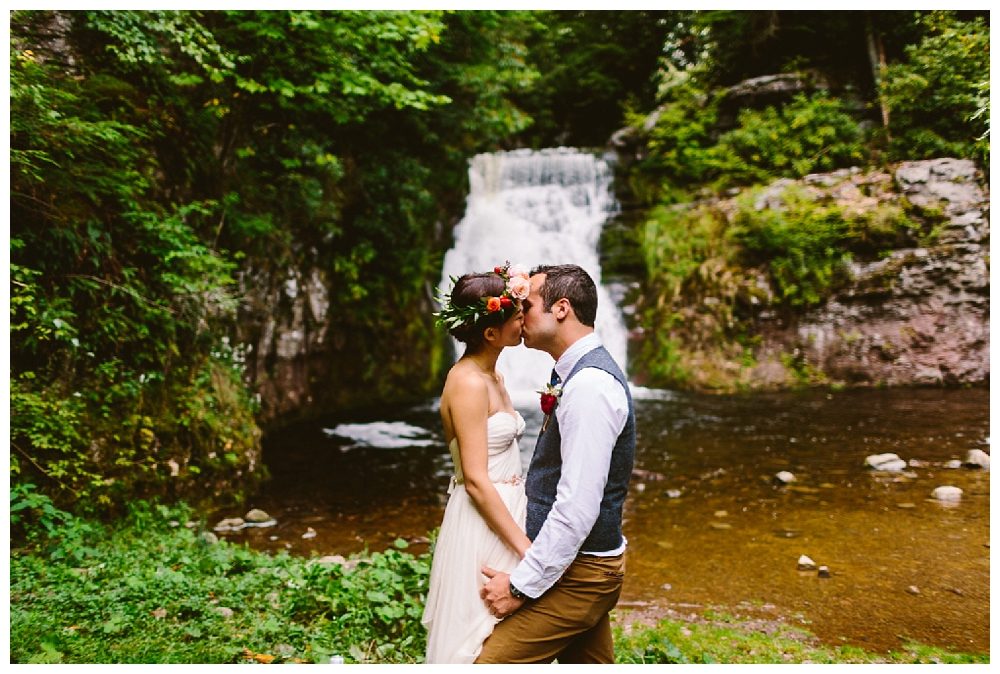 For the modern couple planning their wedding in NY, NJ + PA. Real weddings, engagements, inspiration + more!
