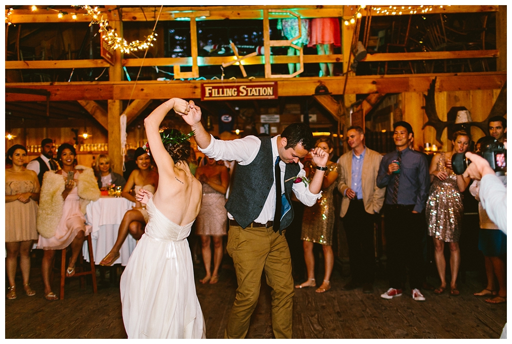 For the modern couple planning their wedding in NY, NJ + PA. Real weddings, engagements, inspiration + more!