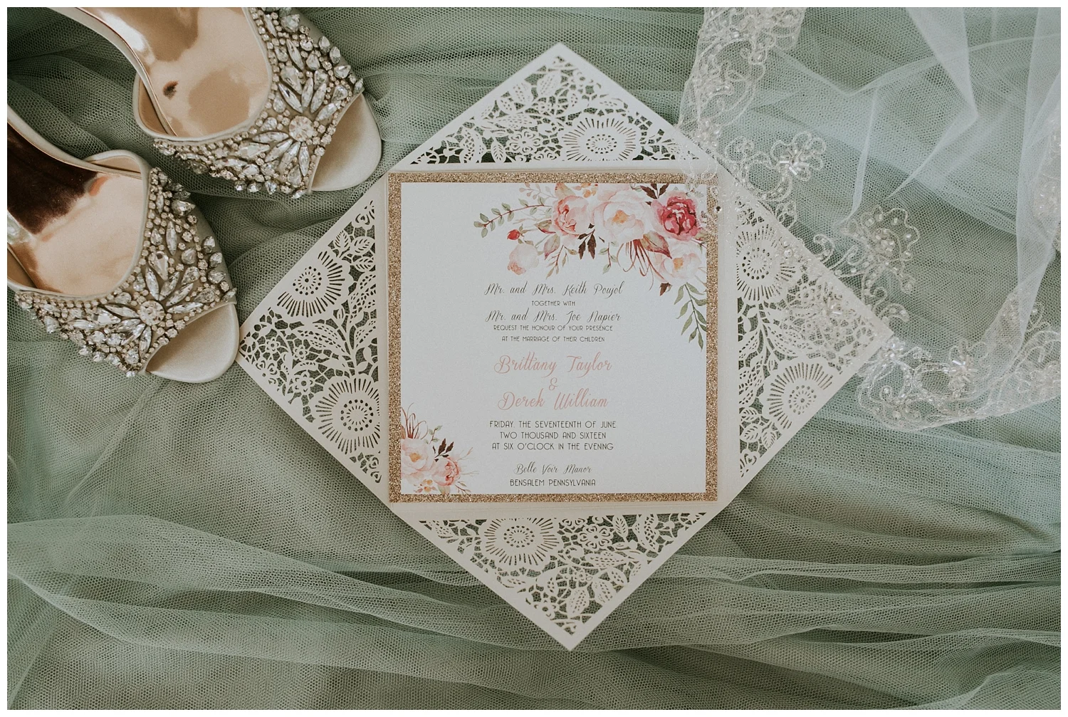 For the modern couple planning their wedding in NY, NJ + PA. Real weddings, engagements, inspiration + more!