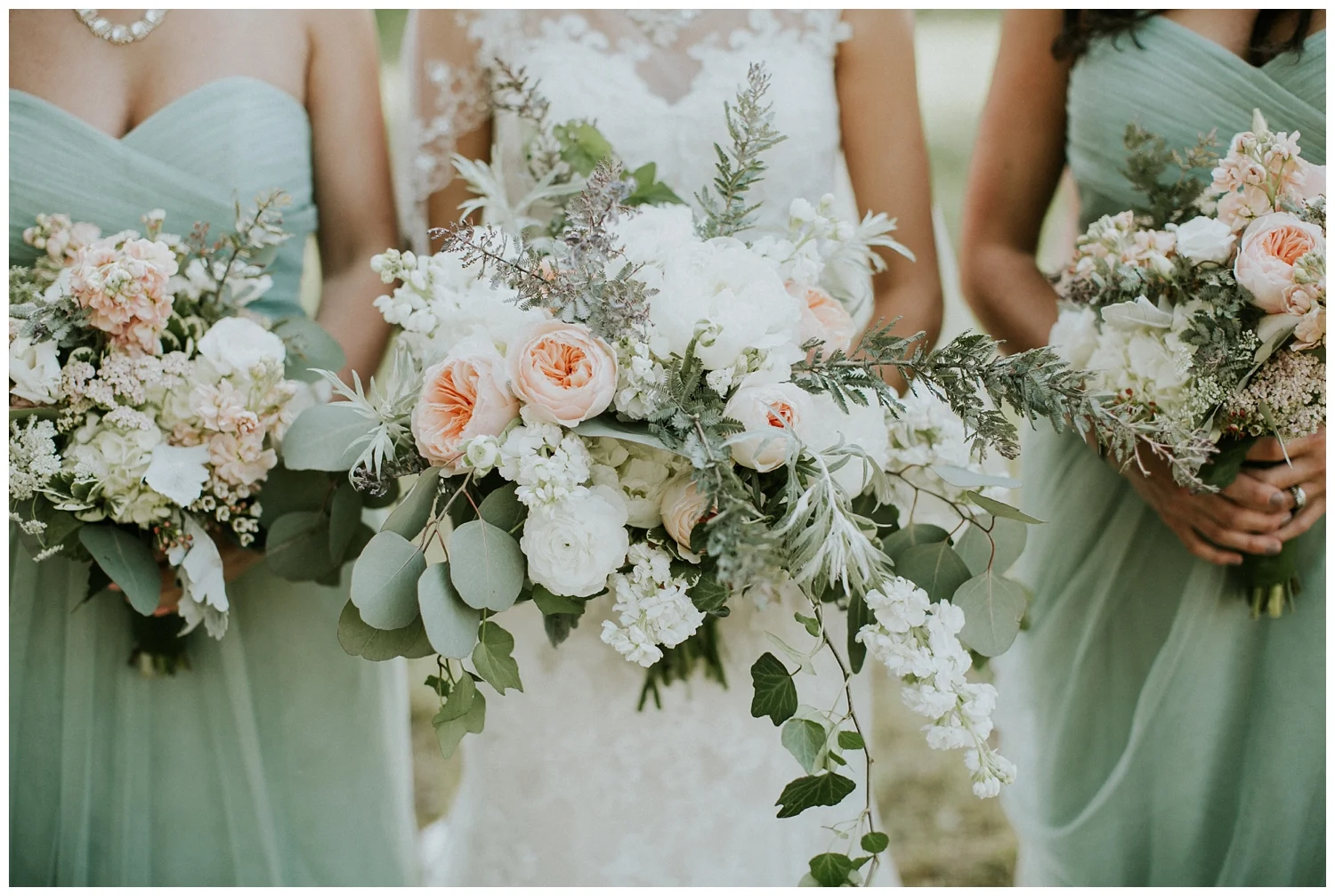 For the modern couple planning their wedding in NY, NJ + PA. Real weddings, engagements, inspiration + more!