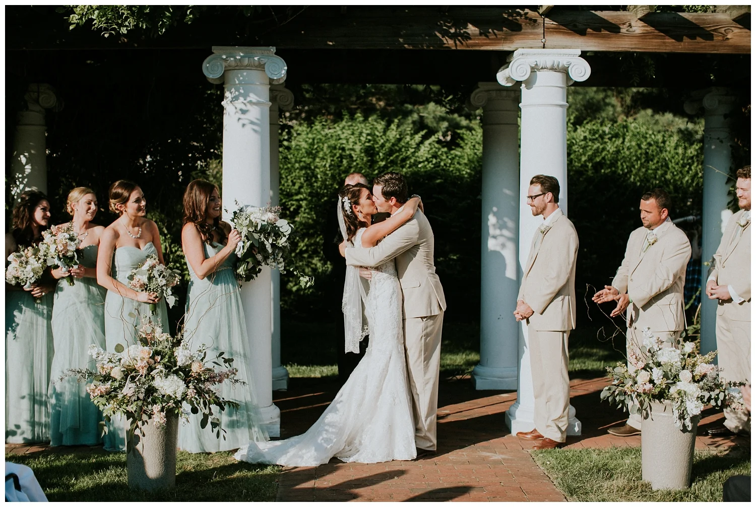 For the modern couple planning their wedding in NY, NJ + PA. Real weddings, engagements, inspiration + more!