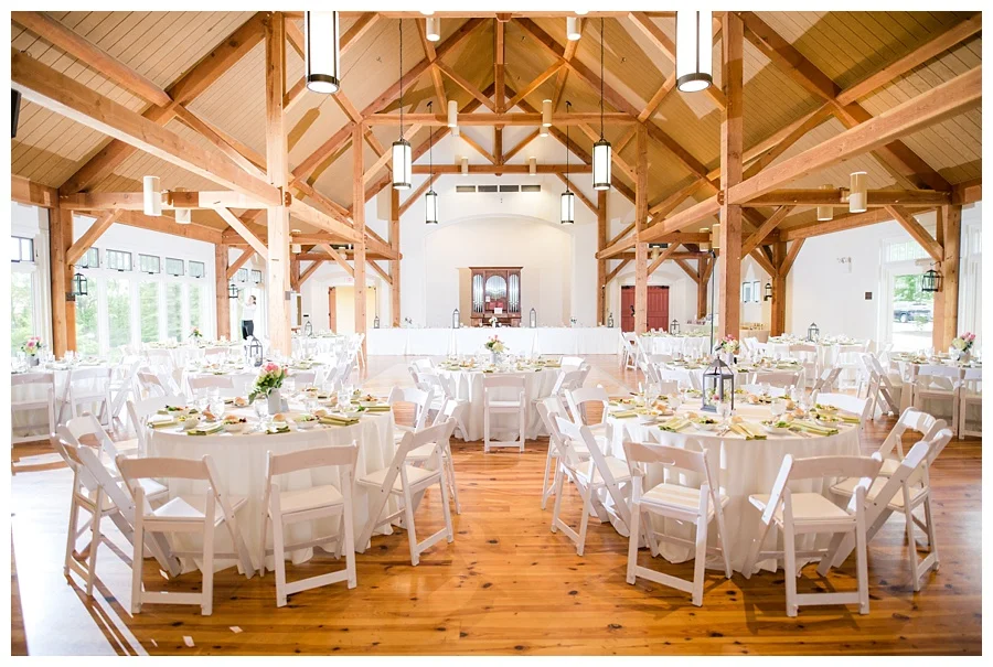 For the modern couple planning their wedding in NY, NJ + PA. Real weddings, engagements, inspiration + more!