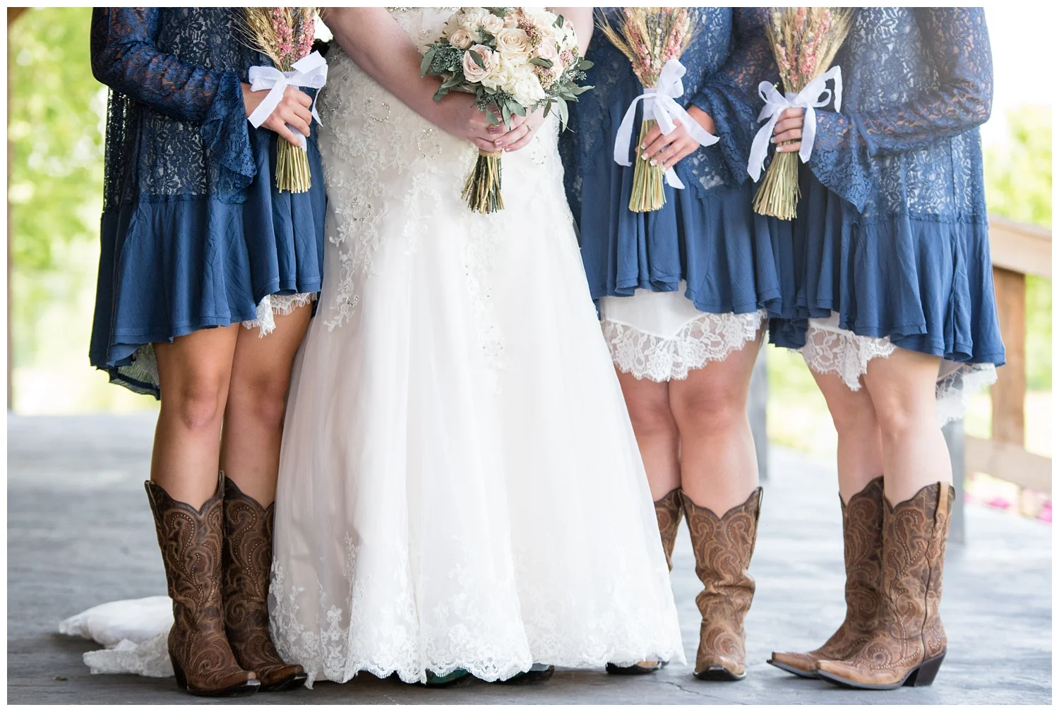 For the modern couple planning their wedding in NY, NJ + PA. Real weddings, engagements, inspiration + more!