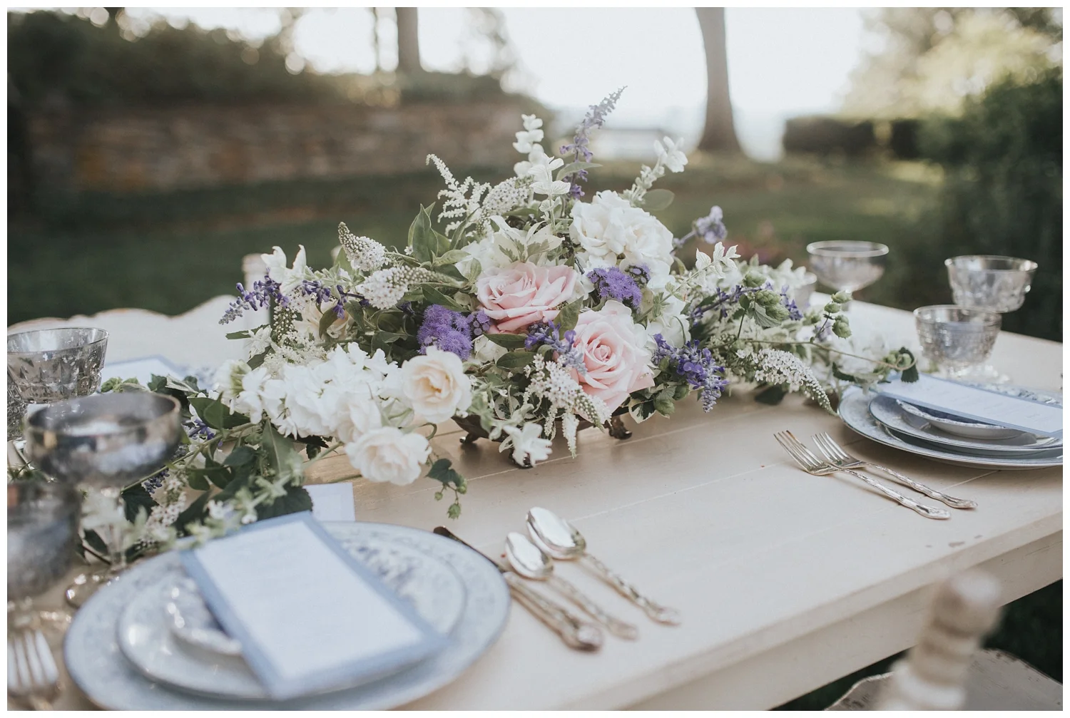 For the modern couple planning their wedding in NY, NJ + PA. Real weddings, engagements, inspiration + more!