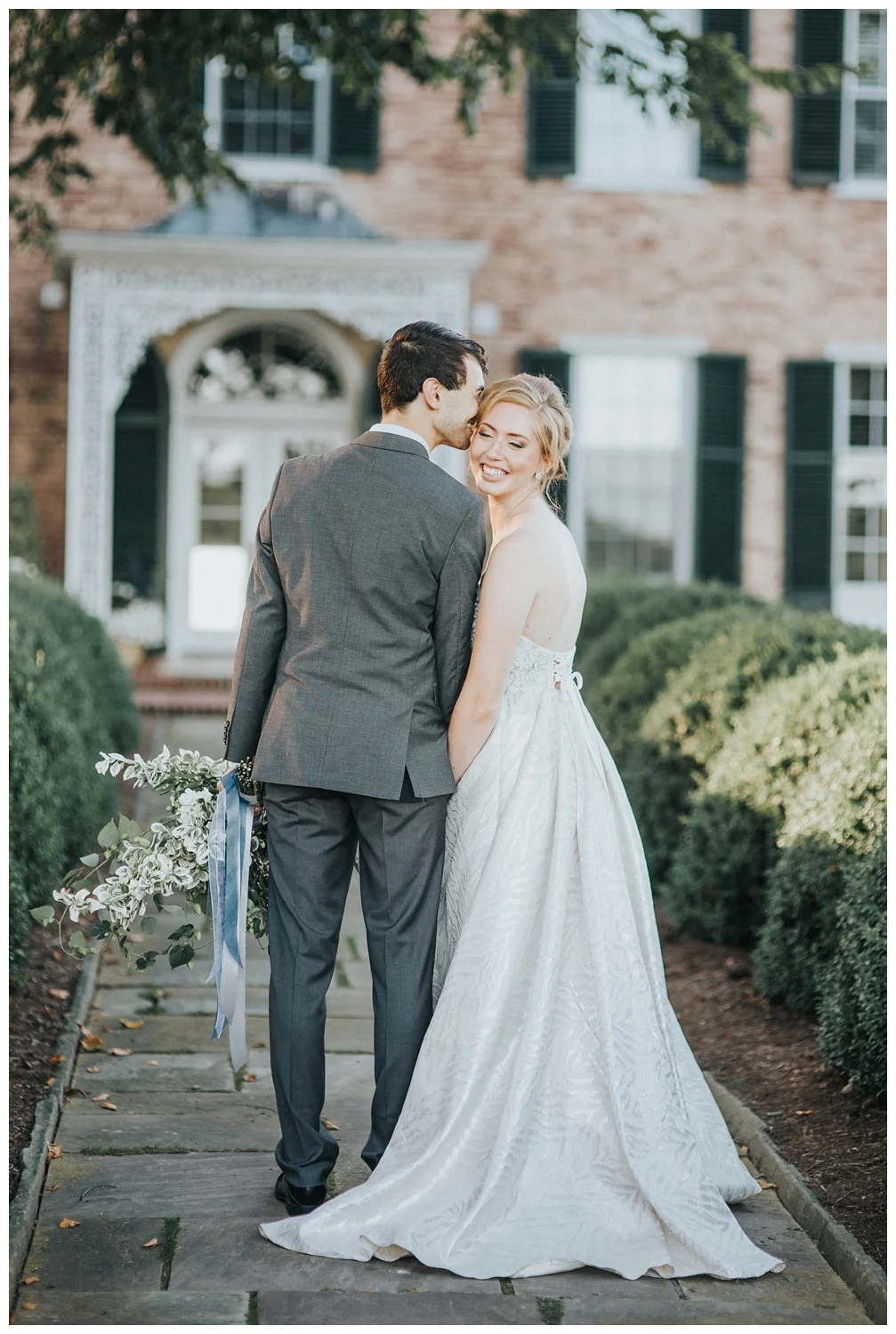 For the modern couple planning their wedding in NY, NJ + PA. Real weddings, engagements, inspiration + more!