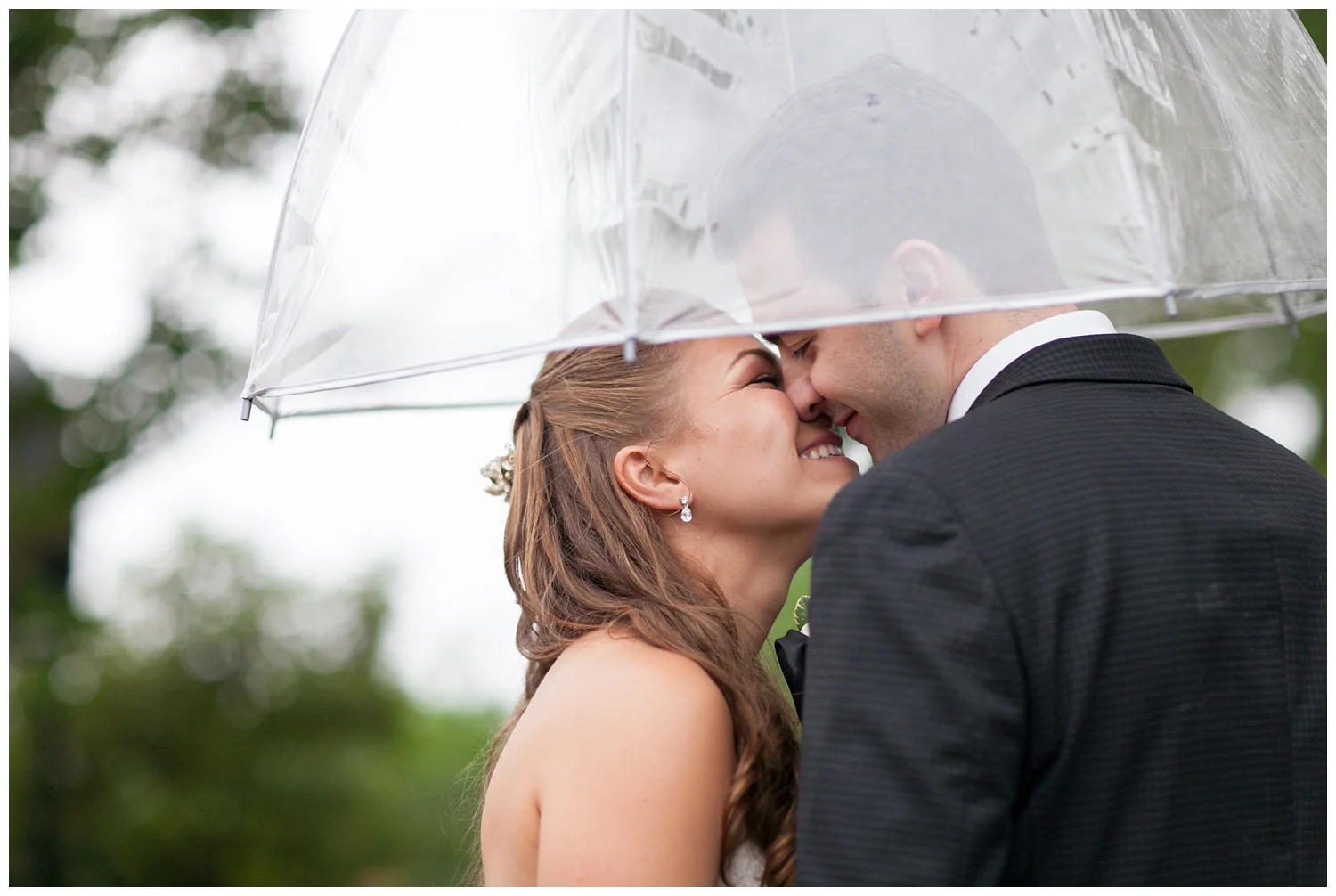 For the modern couple planning their wedding in NY, NJ + PA. Real weddings, engagements, inspiration + more!