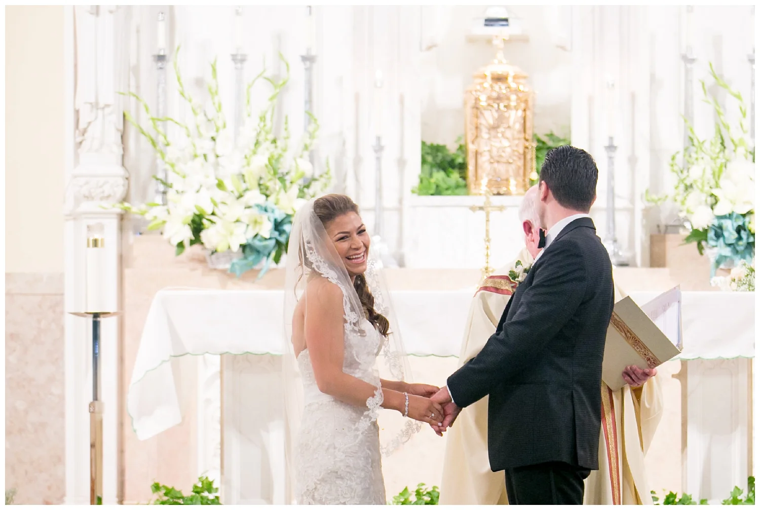 For the modern couple planning their wedding in NY, NJ + PA. Real weddings, engagements, inspiration + more!