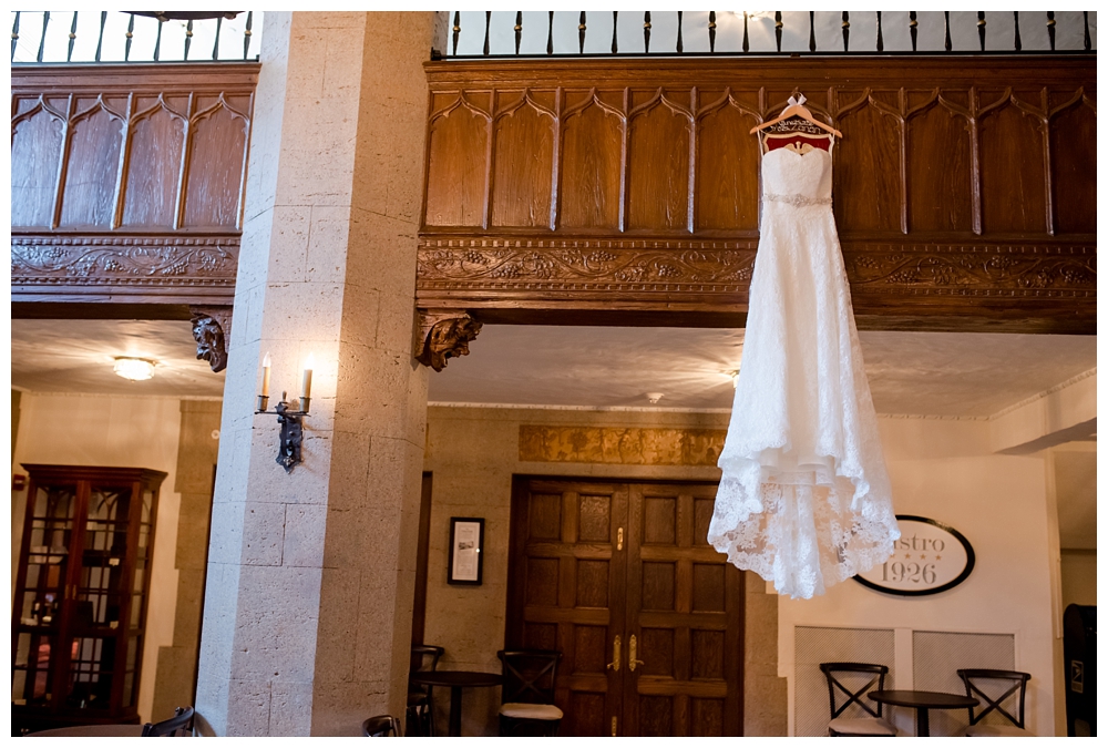 For the modern couple planning their wedding in NY, NJ + PA. Real weddings, engagements, inspiration + more!