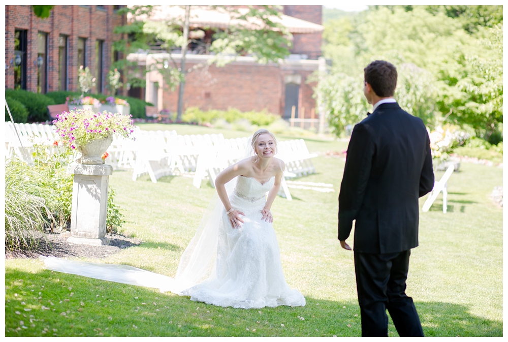 For the modern couple planning their wedding in NY, NJ + PA. Real weddings, engagements, inspiration + more!