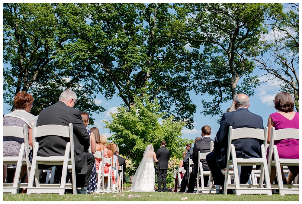 For the modern couple planning their wedding in NY, NJ + PA. Real weddings, engagements, inspiration + more!