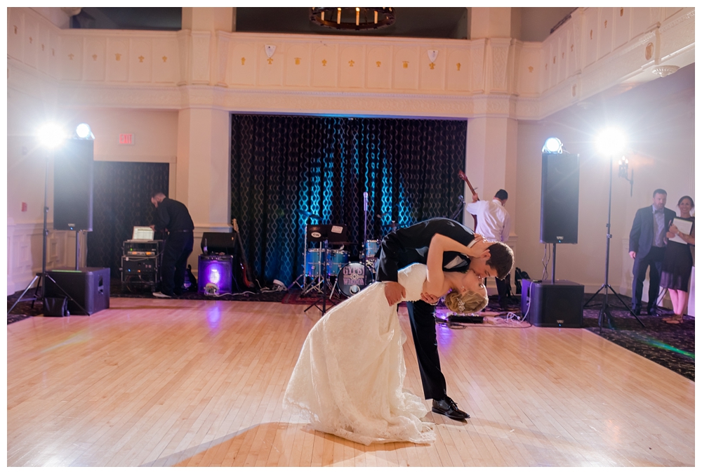 For the modern couple planning their wedding in NY, NJ + PA. Real weddings, engagements, inspiration + more!