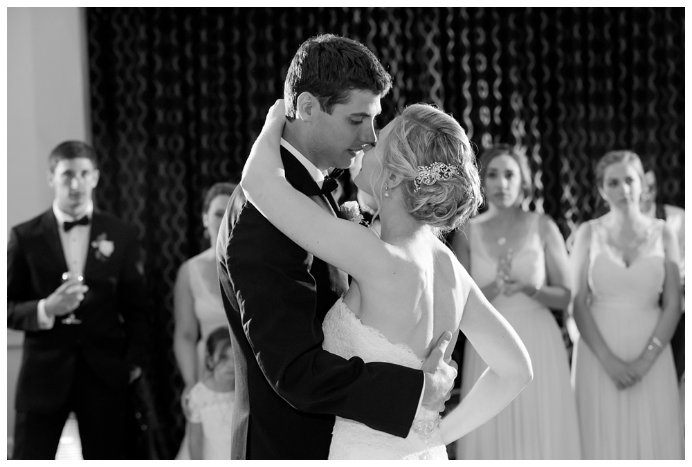 For the modern couple planning their wedding in NY, NJ + PA. Real weddings, engagements, inspiration + more!