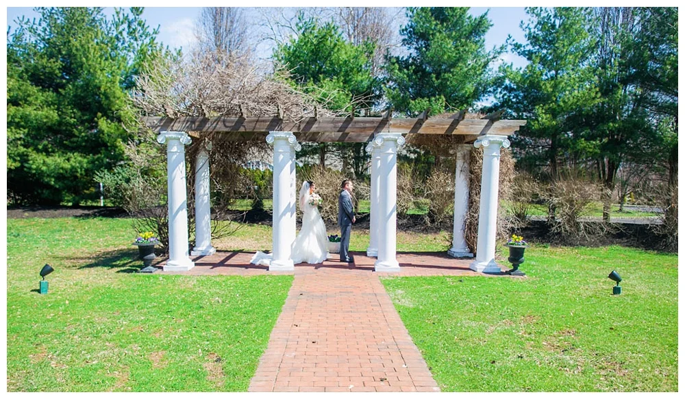 For the modern couple planning their wedding in NY, NJ + PA. Real weddings, engagements, inspiration + more!