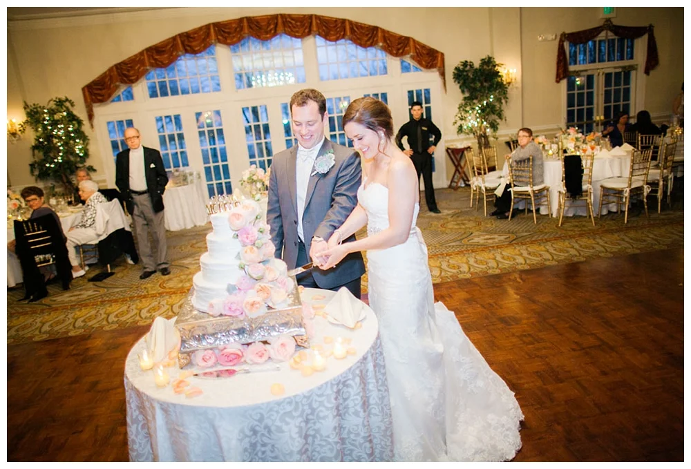 For the modern couple planning their wedding in NY, NJ + PA. Real weddings, engagements, inspiration + more!