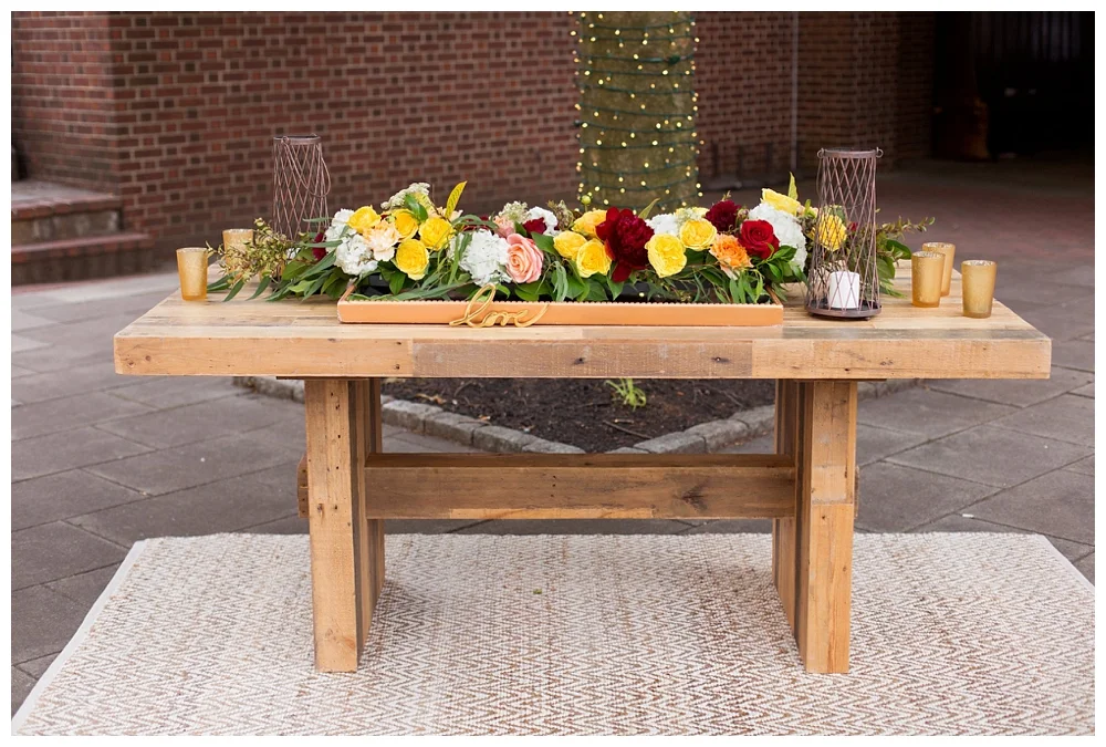 For the modern couple planning their wedding in NY, NJ + PA. Real weddings, engagements, inspiration + more!