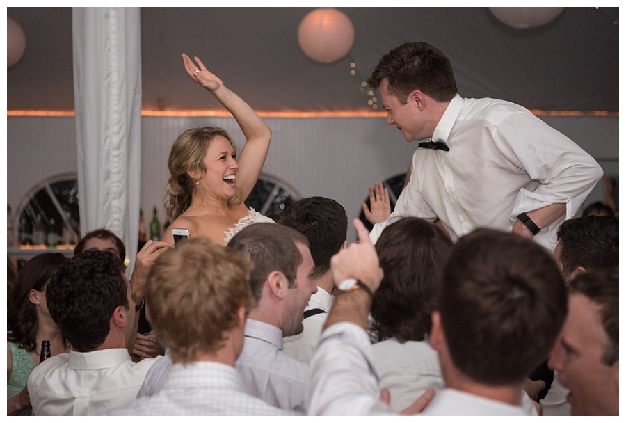 For the modern couple planning their wedding in NY, NJ + PA. Real weddings, engagements, inspiration + more!