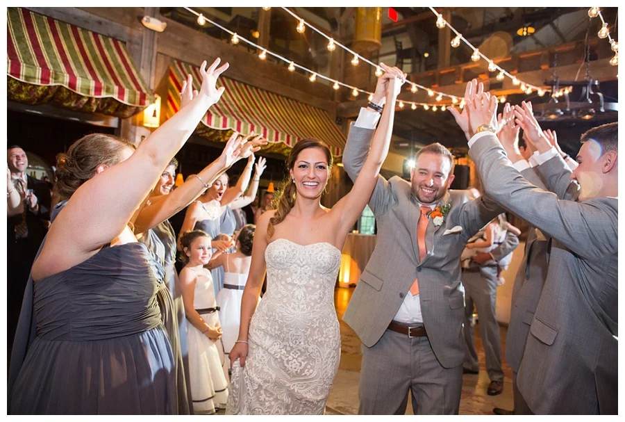 For the modern couple planning their wedding in NY, NJ + PA. Real weddings, engagements, inspiration + more!