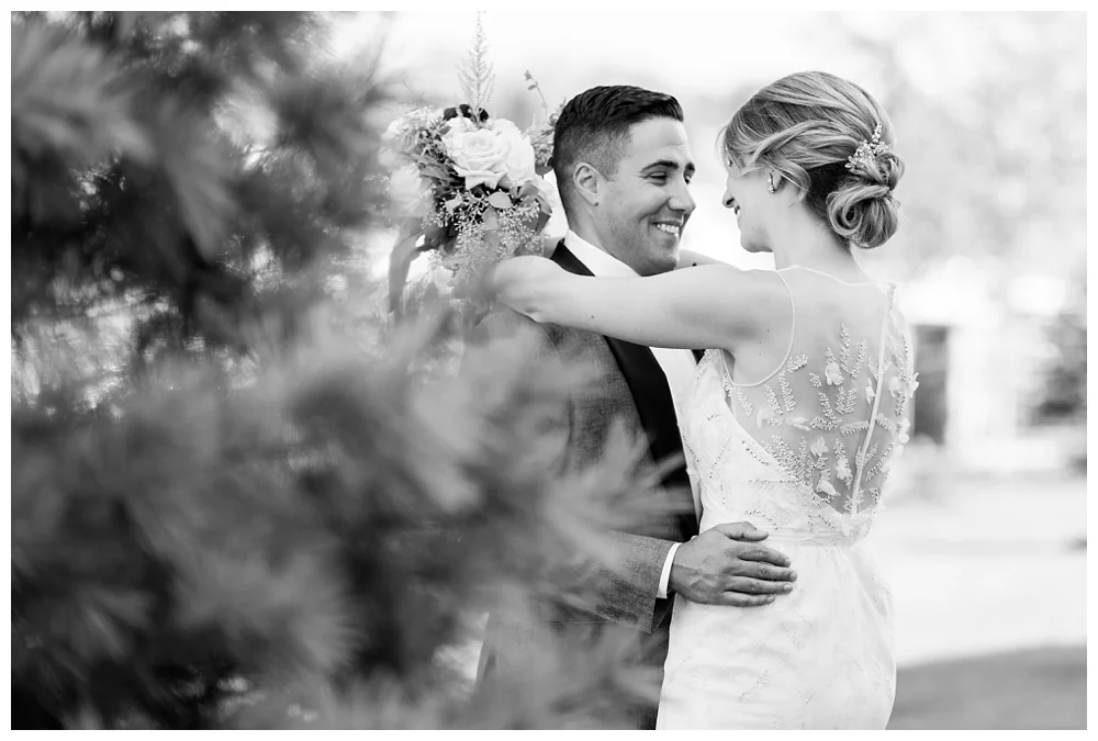 For the modern couple planning their wedding in NY, NJ + PA. Real weddings, engagements, inspiration + more!