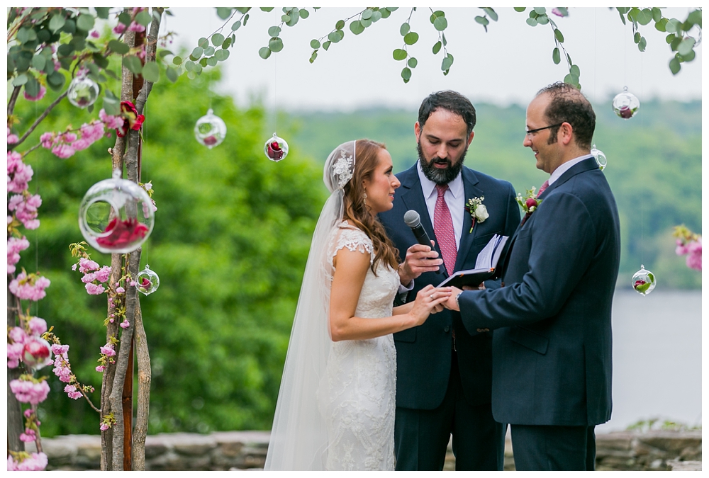 For the modern couple planning their wedding in NY, NJ + PA. Real weddings, engagements, inspiration + more!